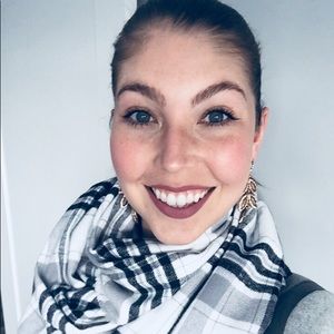 Meet your Posher, Megan